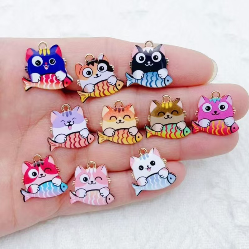 Phone Accessory - จี้โลหะผสมลายการ์ตูนแมวน่ารักกินปลา 10 ชิ้น สำหรับงาน DIY อุปกรณ์ตกแต่งโทรศัพท์มือถือ